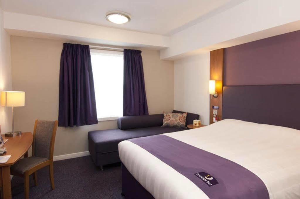 Premier Inn Chelmsford Extérieur photo