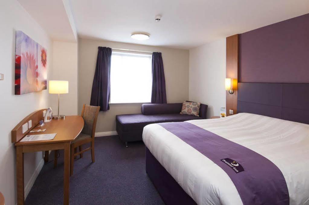 Premier Inn Chelmsford Extérieur photo